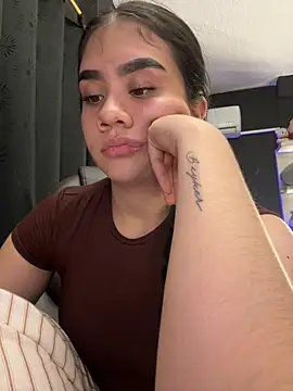 Alhaana_ - OPEN SEXY ASS IN DOGGY!