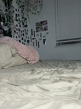 LyraCovee - Take my pants off 💕