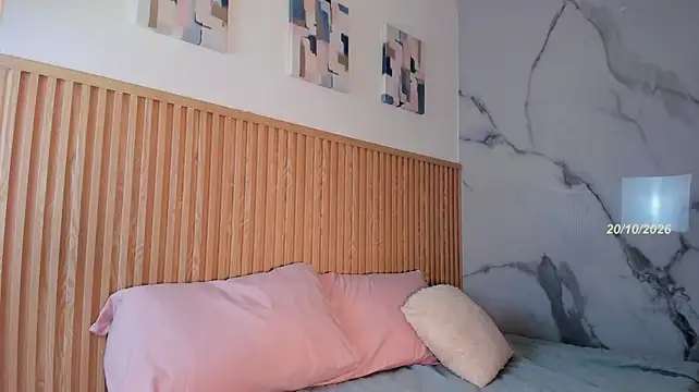 KiaraDoll_ - Plug anal + Doggy Style + Spank x10