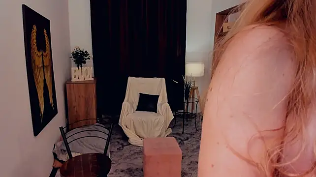 AleneHayek - make me more vibes for moans