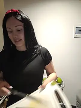 _monicab - Show boobs