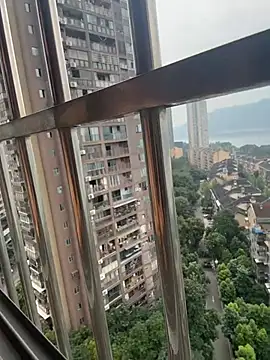 Love-yiyi - 全裸脱衣跳舞5分钟