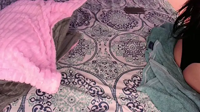 Emilyswan_04 - salive on my asshole
