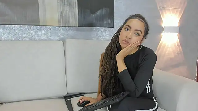 Lucia_jane - flash ass + oil