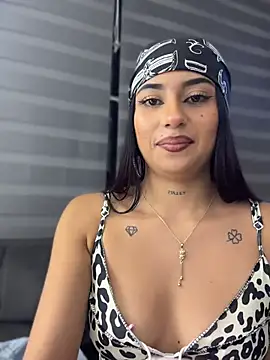 LilacNoir - 😈SPIT TITS😈