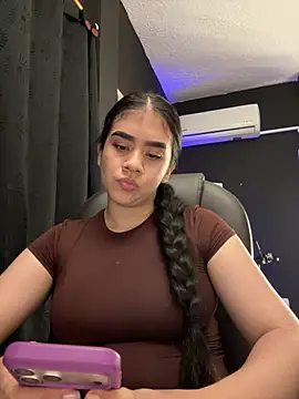 Alhaana_ - OPEN SEXY ASS IN DOGGY!