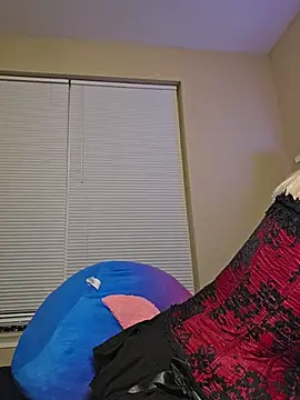 AmethystFoxx - Stretch ass w/ thickest realistic dildo