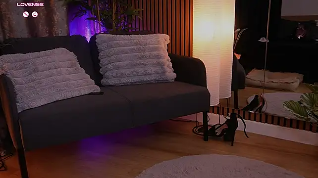 LexiSinn - Tongue tease