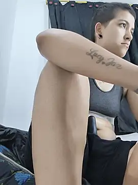 Sweet_nico_19 - show pussy with oil