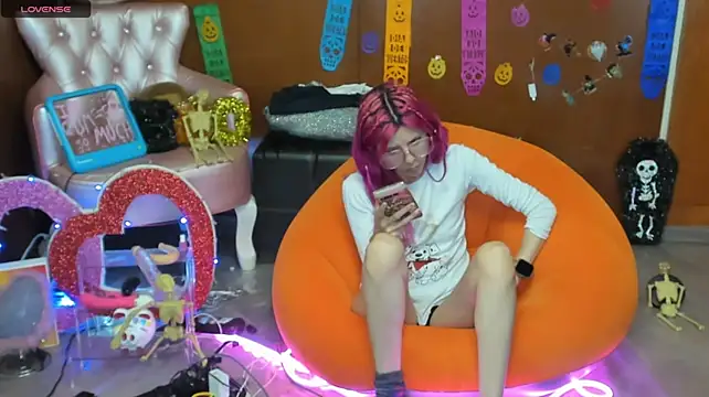Skinygirl - send vid