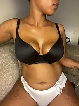 Emyloff - flash tits