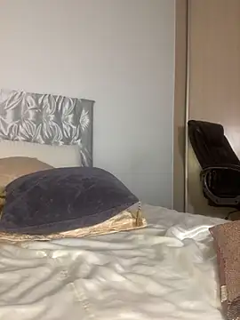 Goddess_SirenaDeep1 - Spit on tits