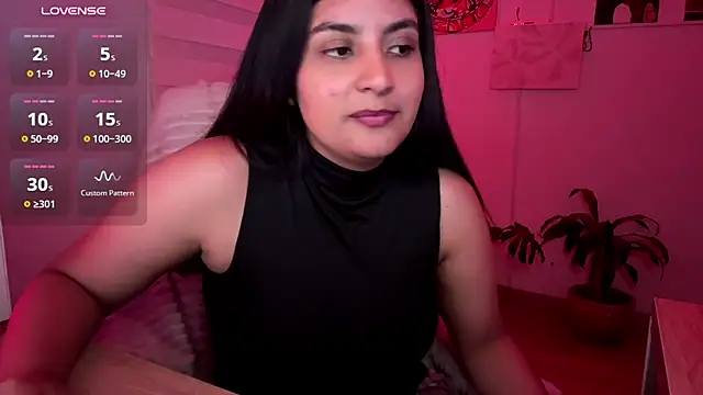 Cloe_small - show naked