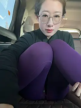 Weiwei103 - 脱掉胸罩