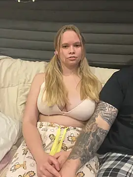 Sweetdivide - Facefuck and cumshot outside