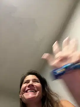Mellamella26 - Show tits