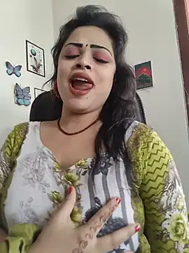 Pinky-2 - Oiling My Sexy Pussy Hole