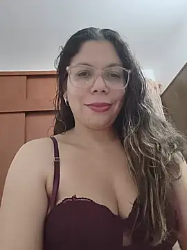 Carliina_Soussa - Mostrar cuerpo , vagina tocándose
