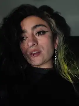 Lila_Desiree - Take off my bra+ Licking nipples