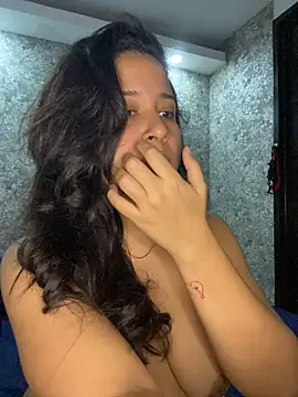 DaphneSky - 🥵😈 MAKE A BITCHY FACE😏😈