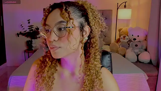 OxanaFedorova1- - show pussy