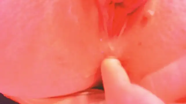 Bella_Lush - finger fuck til lil squirt