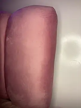 Naughtynovaaa - Use a dildo