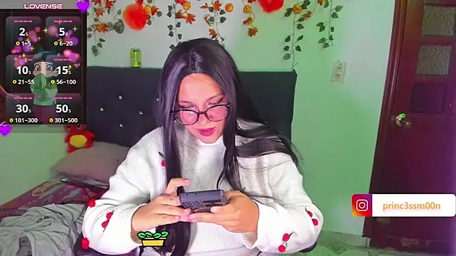 Aurora_bela - play with my tits