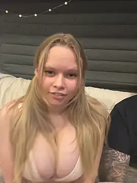 Sweetdivide - Facefuck and cumshot outside