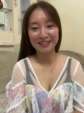 Lianer_520 - 平台首秀，希望哥哥们多多支持莲儿！