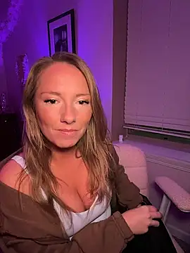 Prettymouthpeach - Cum show