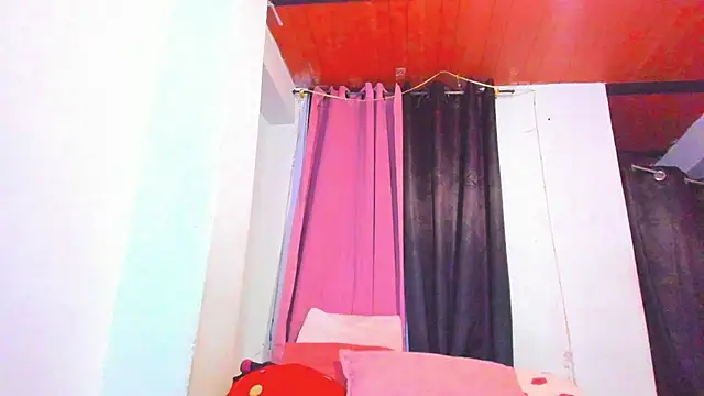 Oliviaa_Evans - shake ass