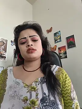 Pinky-2 - Oiling My Sexy Pussy Hole