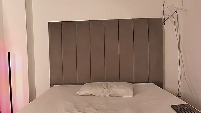 ChloeWoods7 - RAIN ALL OVER YOUR FACE DADDY