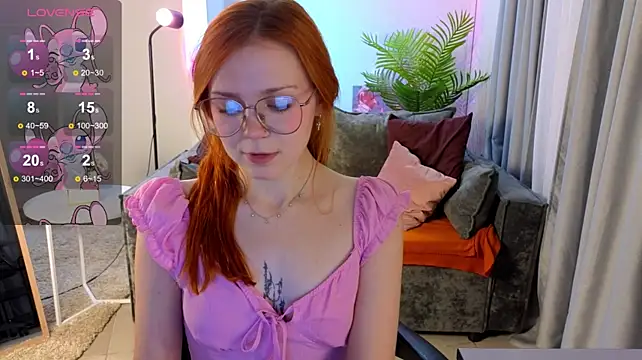 Memymee_ - tease décolleté