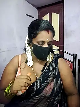 Tamil_manju - Oil on boobs