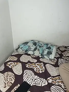 Valkiria_and_Sam - Twerking sam
