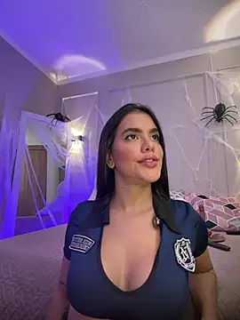 Agussaenz - BOOBS OUT + TEASE MY PUSSY