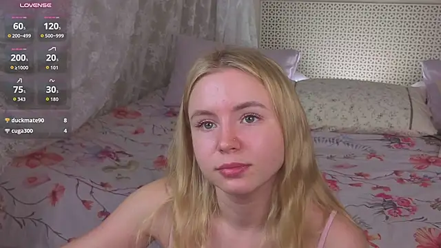 Linda__Bloom - stand up and massage ass close cam
