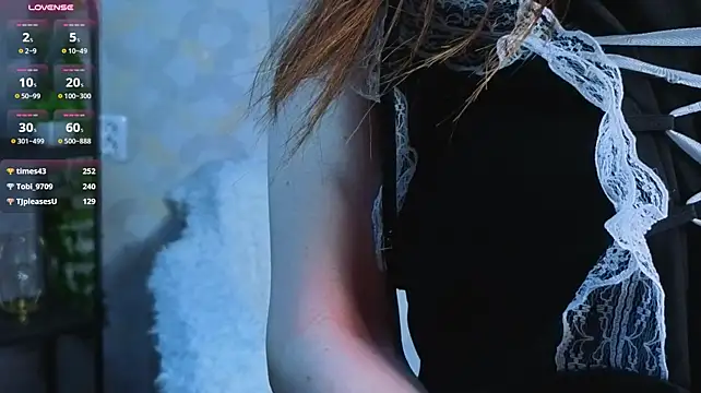 InesWiltse - BOOBS SHOW