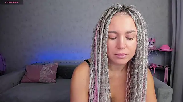 Fire__Dancer - do splits toplesss