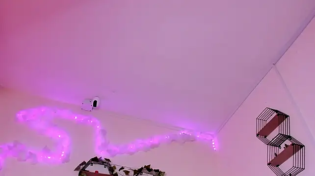Ambar_gh1 - Saliva in my pussy, rub clitoris