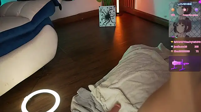 AnnieCouperr - control toys 2 mnts !!