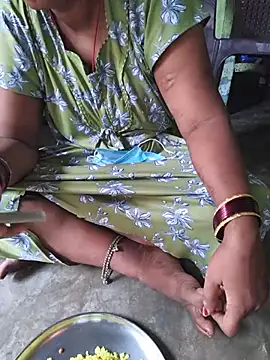 Tamilselviroja- - 🥰 full body oil massage 😍