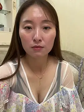 Lianer_520 - 平台首秀，希望哥哥们多多支持莲儿！