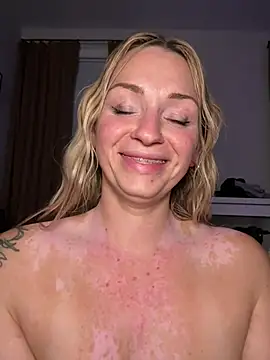MaggieMayI - Vibe slut and cum together