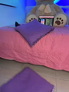 MaiahDolls - cream on my ass