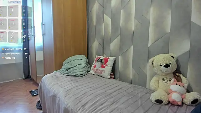 Tiny_Kiss - naked 5 min