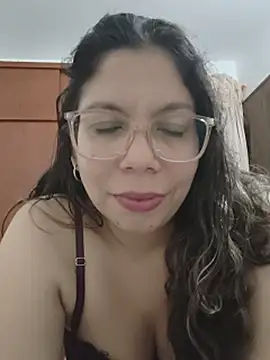 Carliina_Soussa - Mostrar cuerpo , vagina tocándose