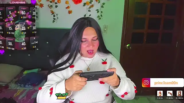 Aurora_bela - play with my tits